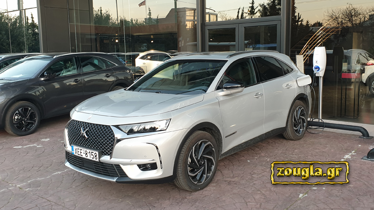 Στην Ελλάδα το DS7 Crossback 4×4 των 300 ίππων που μπαίνει και στην… πρίζα